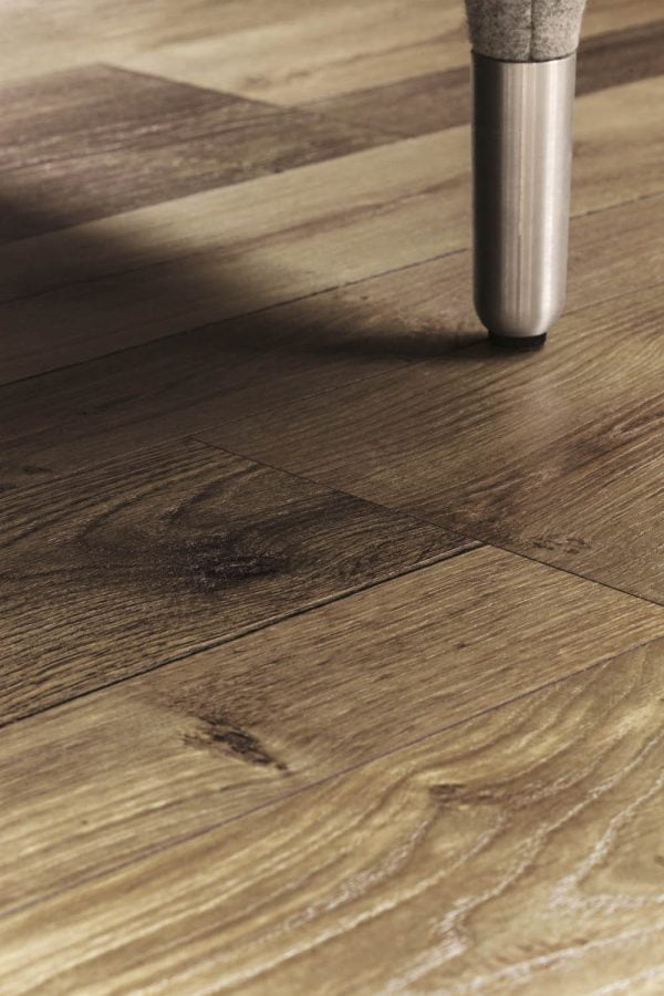 Piso Flotante Melamínico Farco Elegance 8mm Biselado Textura Natural (2,41m2 x caja) - Image 3