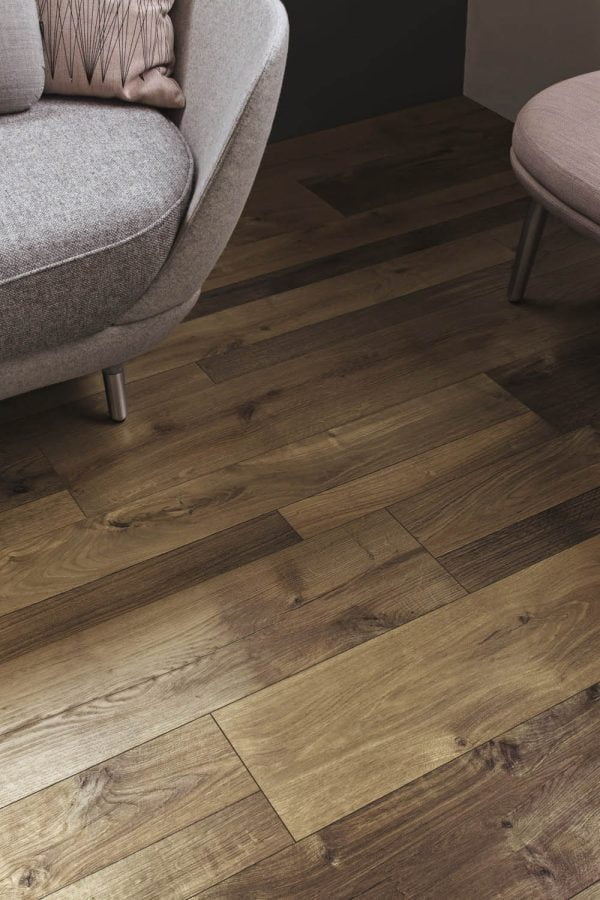 Piso Flotante Melamínico Farco Elegance 8mm Biselado Textura Natural (2,41m2 x caja) - Image 4