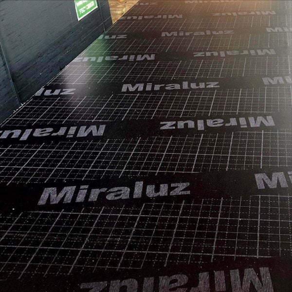 Plancha de terciado fenolico con film marca Miraluz